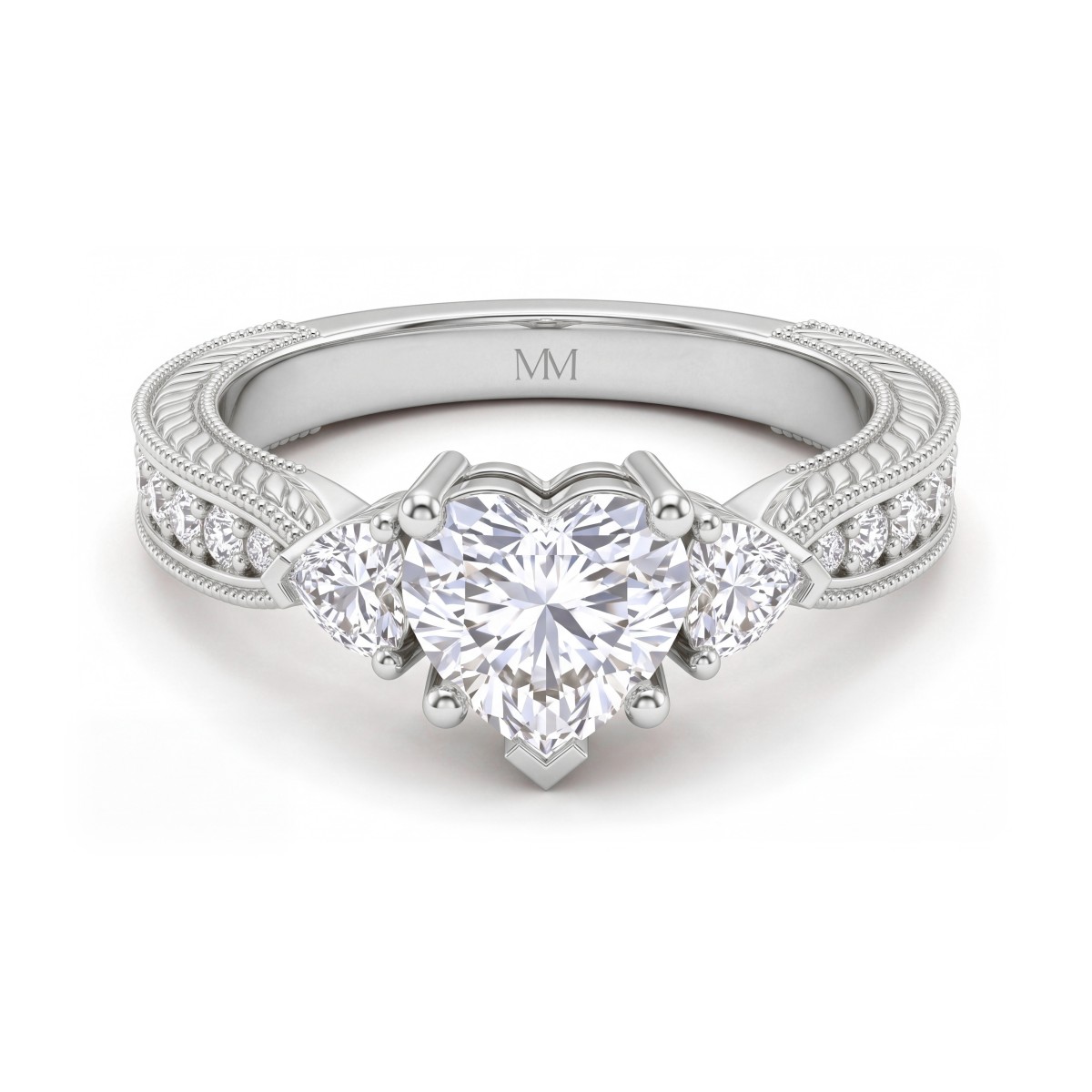 Cherie - anello con moissanite taglio a cuore e pietre laterali a cuore