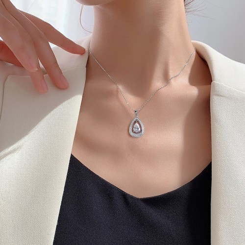 Pendula – ciondolo con moissanite a goccia ed elegante doppia corona di pietre