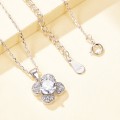 Flora - ciondolo con motivo a trifoglio, moissanite e dettagli a pavé