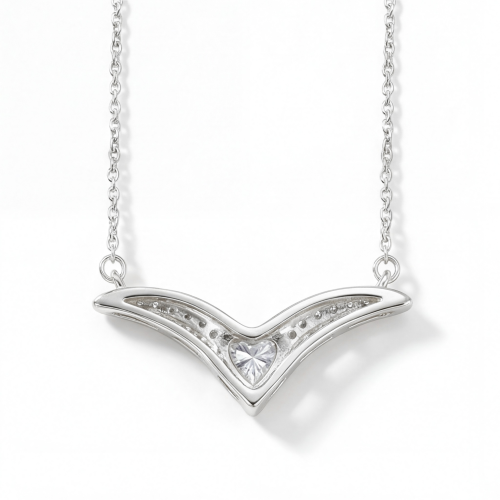 Vaneza - elegante collana a V con moissanite e dettagli a pavé