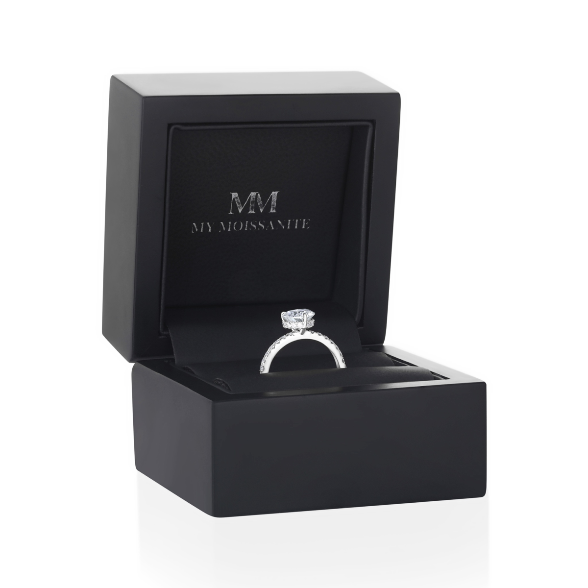 Amoretta - anello di fidanzamento con moissanite taglio a cuore e spalle a pavé