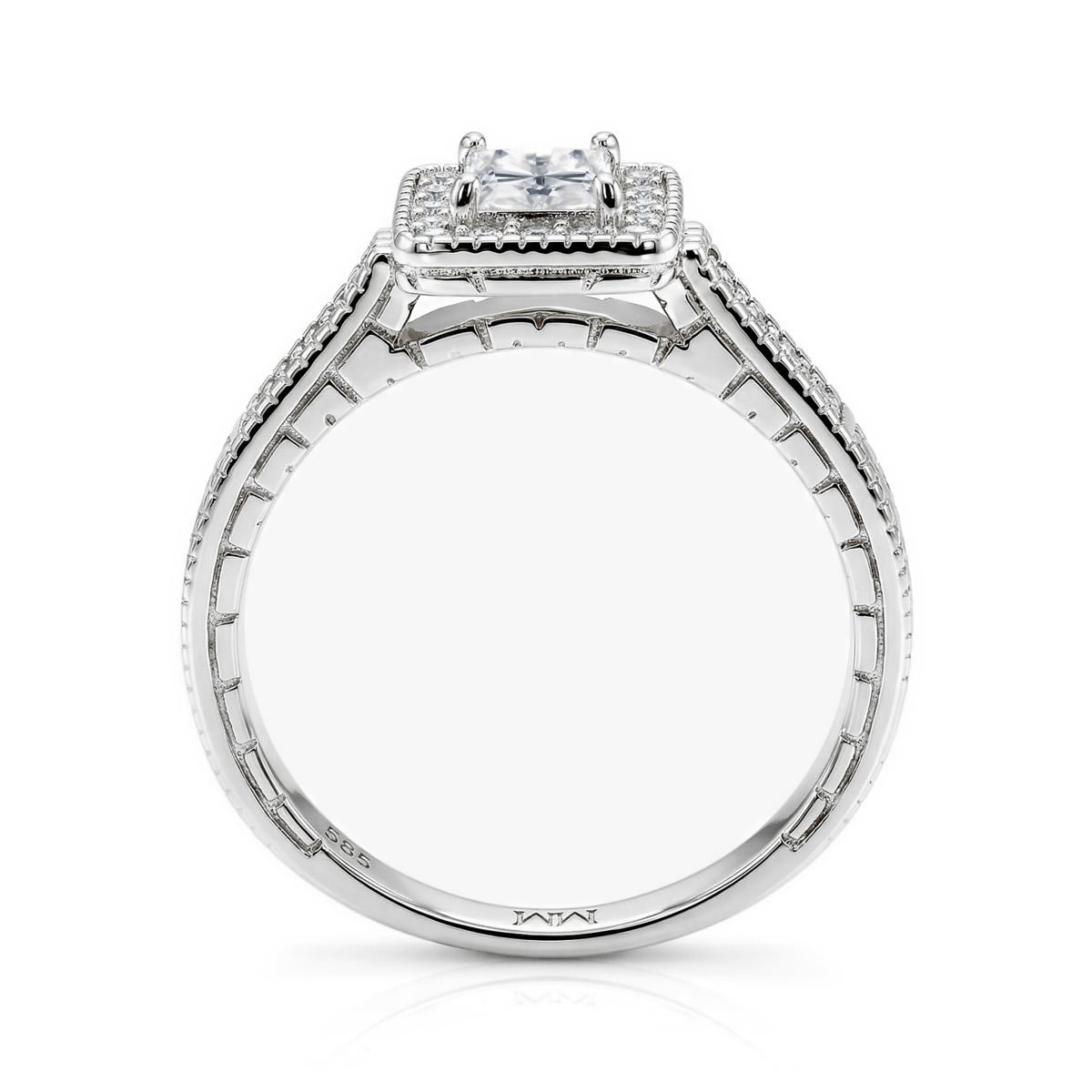 Paragone - anello di fidanzamento halo con moissanite taglio princess e corpo dell’anello dalla superficie lavorata