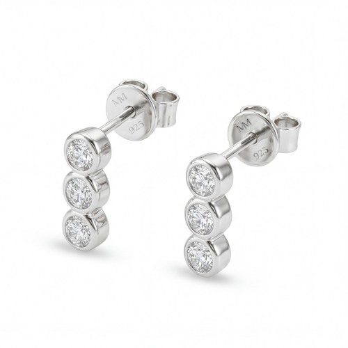 Tri-Bezel - orecchini a lobo con moissanite e incastonatura a castone