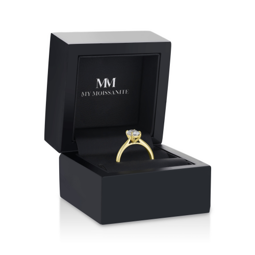 Lustra – anello solitario con moissanite dal taglio radiant