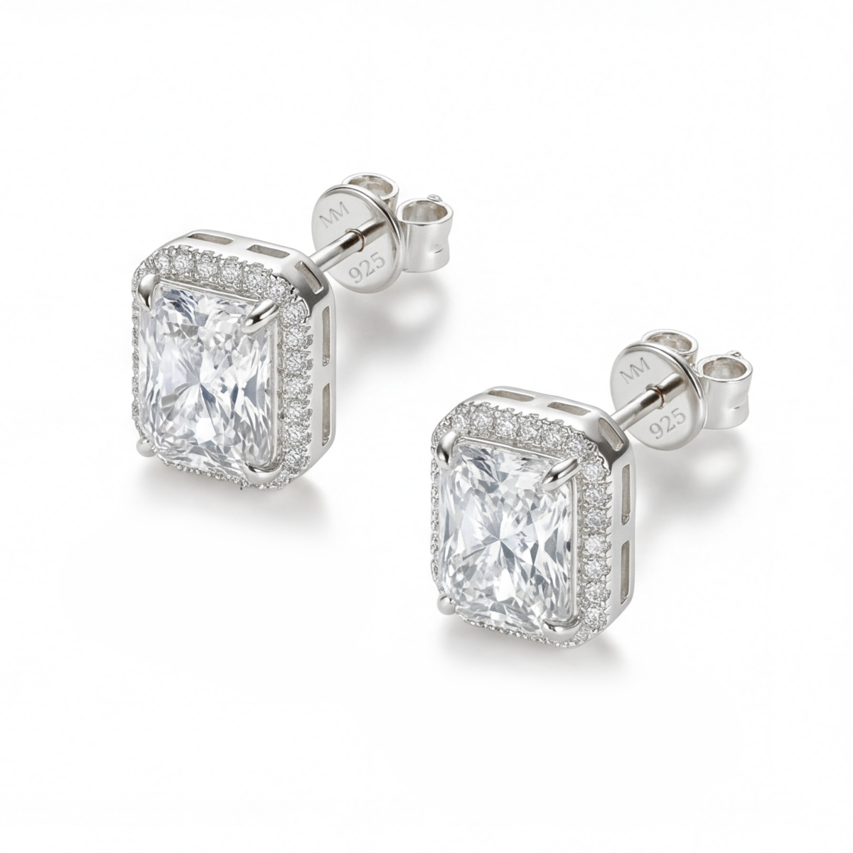 Aura - orecchini a lobo con moissanite dal taglio radiant in montatura halo