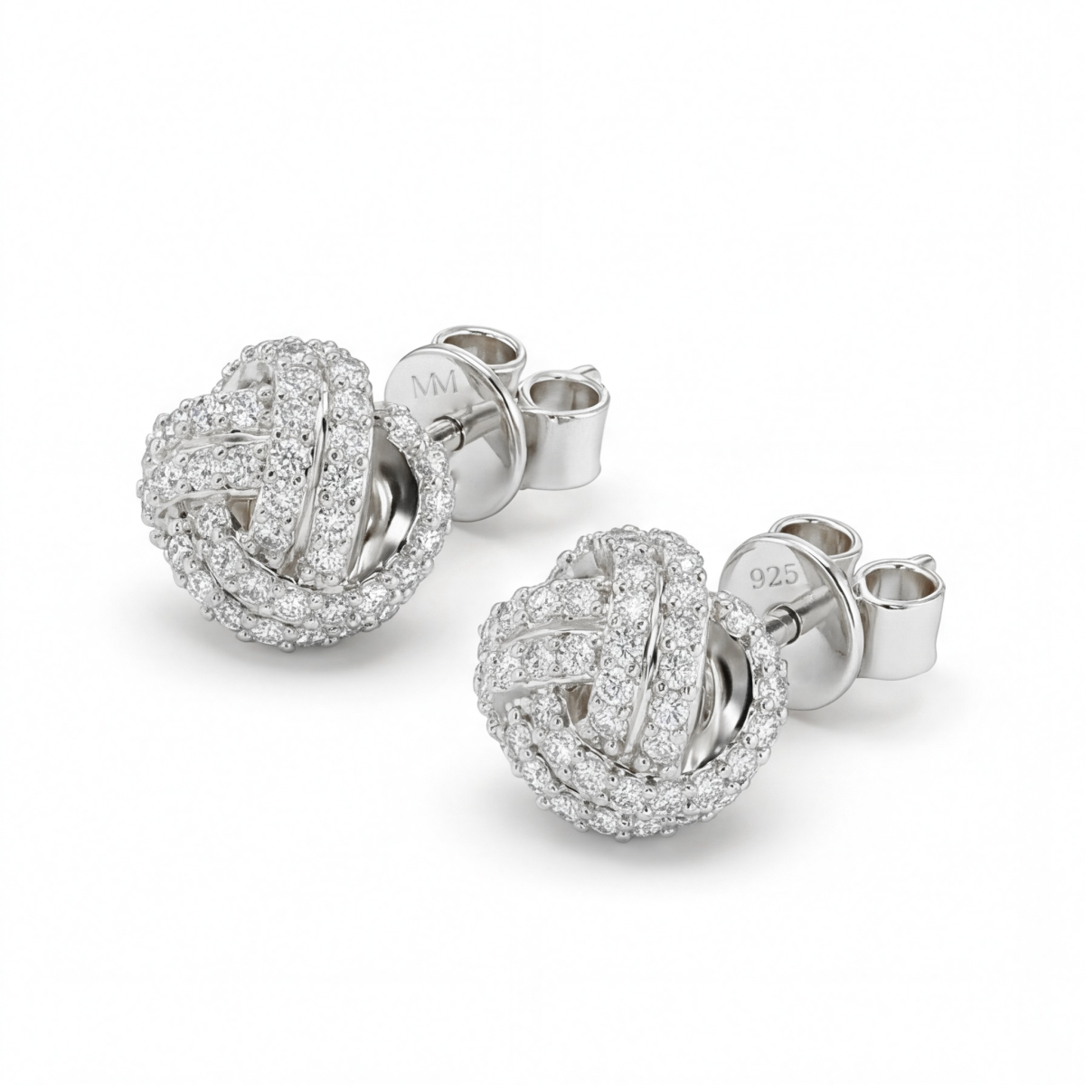 Cluster Spheres - orecchini a lobo con moissanite e incastonatura a pavé