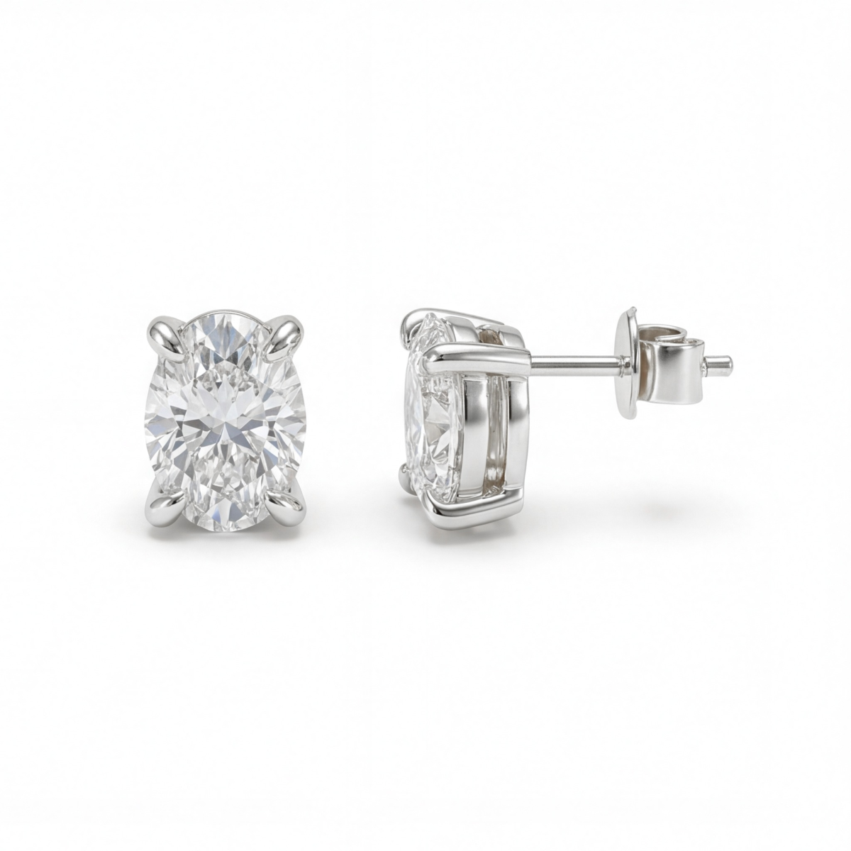 Ovalis – orecchini a lobo con moissanite ovale
