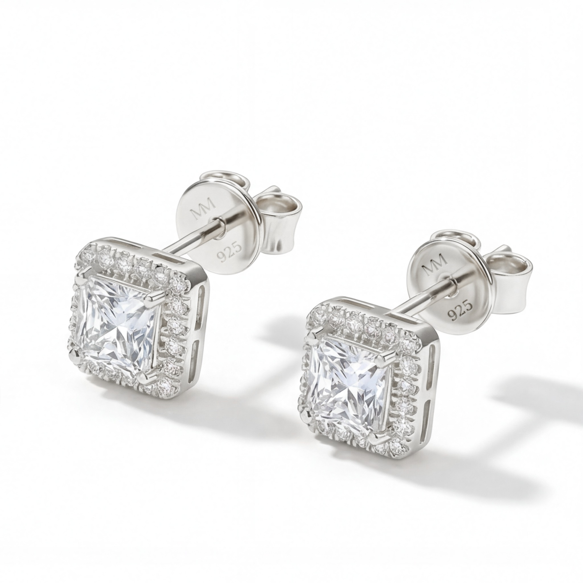 Tetrona - orecchini a lobo con moissanite taglio Asscher in montatura halo