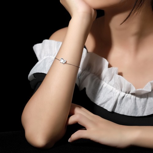 Papillon - bracciale con charm a farfalla con moissanite e catena regolabile