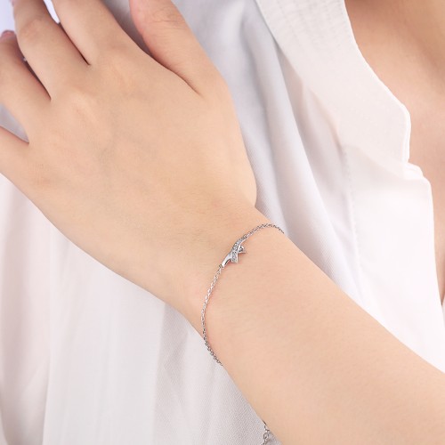 Halcyon - bracciale a mezzaluna con moissanite e incastonatura a pavé