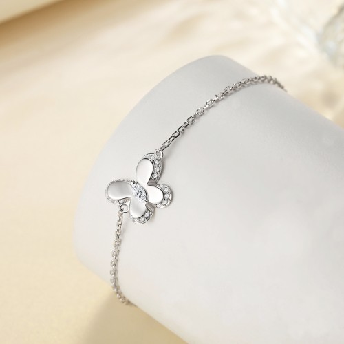 Bloomique - bracciale con charm e moissanite, motivo floreale e dettagli scintillanti