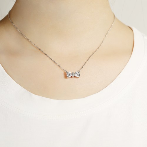 Pairle - collana con motivo a doppio cuore in moissanite taglio a cuore e barra centrale a pavé